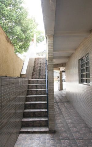 Casa à venda com 205m², 5 quartos e 3 vagas