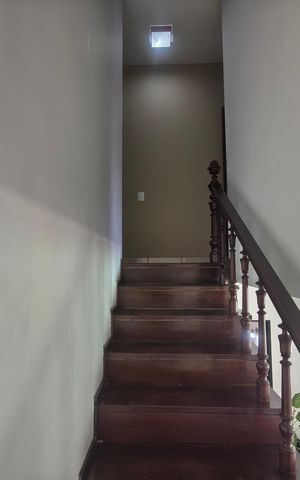 Casa de condomínio à venda com 236m², 4 quartos e 3 vagas