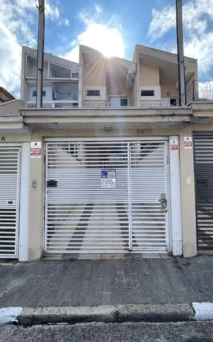 Casa para alugar com 118m², 3 quartos e 2 vagasFachada + Placa