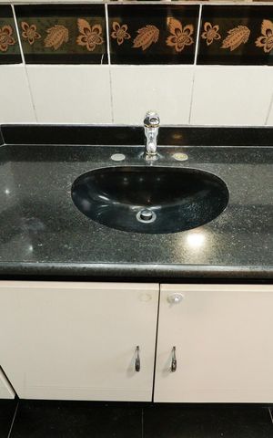 Apartamento à venda com 220m², 3 quartos e 4 vagas Apartamento à venda com 220m², 3 quartos e 4 vagasBanheiro da Suíte 2