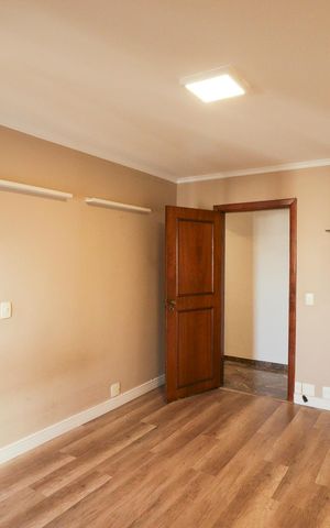 Apartamento à venda com 220m², 3 quartos e 4 vagas Apartamento à venda com 220m², 3 quartos e 4 vagasSuíte 1