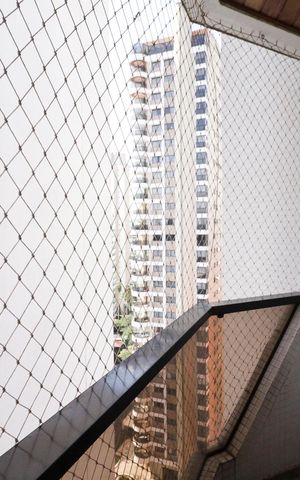 Apartamento à venda com 220m², 3 quartos e 4 vagas Apartamento à venda com 220m², 3 quartos e 4 vagasVaranda da Suíte 2