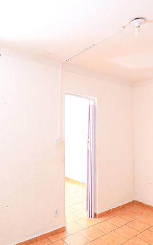 Casa para alugar com 30m², 1 quarto e sem vaga Casa para alugar com 30m², 1 quarto e sem vagaQuarto