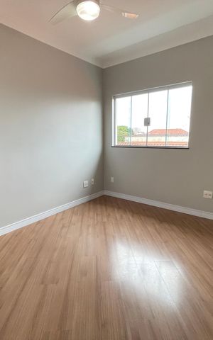 Casa à venda com 240m², 3 quartos e 8 vagas Casa à venda com 240m², 3 quartos e 8 vagasQuarto 2