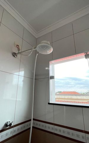 Casa à venda com 240m², 3 quartos e 8 vagas Casa à venda com 240m², 3 quartos e 8 vagasBanheiro 2