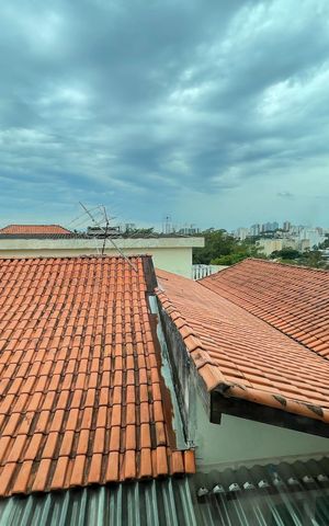 Casa à venda com 240m², 3 quartos e 8 vagas Casa à venda com 240m², 3 quartos e 8 vagasQuarto 2