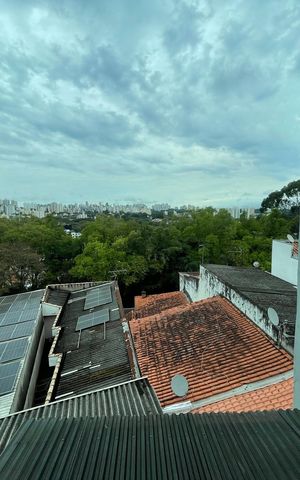 Casa à venda com 240m², 3 quartos e 8 vagas Casa à venda com 240m², 3 quartos e 8 vagasQuarto 1