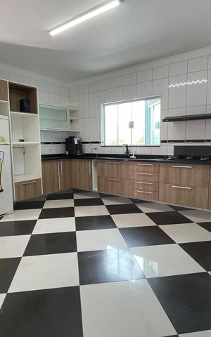 Casa à venda com 240m², 3 quartos e 8 vagas Casa à venda com 240m², 3 quartos e 8 vagasCozinha
