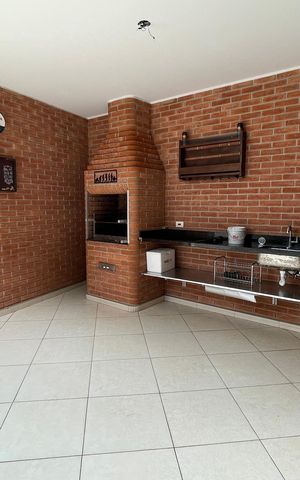 Casa à venda com 240m², 3 quartos e 8 vagas Casa à venda com 240m², 3 quartos e 8 vagasChurrasqueira