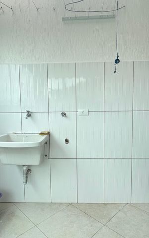 Casa à venda com 240m², 3 quartos e 8 vagas Casa à venda com 240m², 3 quartos e 8 vagasÁrea de Serviço