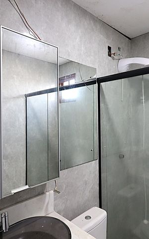 Casa à venda com 152m², 5 quartos e 5 vagasBanheiro social