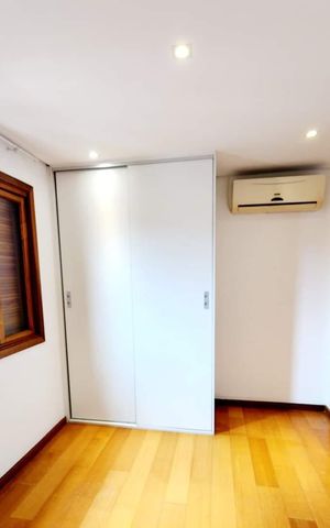 Casa de condomínio para alugar com 375m², 4 quartos e 2 vagas Casa de condomínio para alugar com 375m², 4 quartos e 2 vagasQuarto