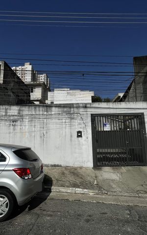 Casa de condomínio para alugar com 65m², 2 quartos e 1 vaga Casa de condomínio para alugar com 65m², 2 quartos e 1 vagaFachada+Placa