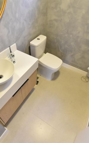 Casa de condomínio à venda com 268m², 3 quartos e 4 vagasLavabo