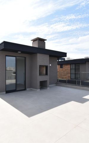 Casa de condomínio à venda com 268m², 3 quartos e 4 vagasCobertura