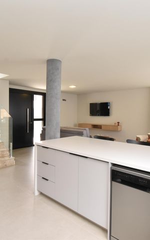 Casa de condomínio à venda com 268m², 3 quartos e 4 vagasSala/Cozinha