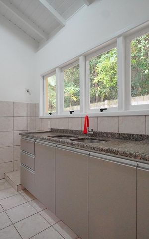 Casa para alugar com 950m², 3 quartos e 2 vagasCozinha