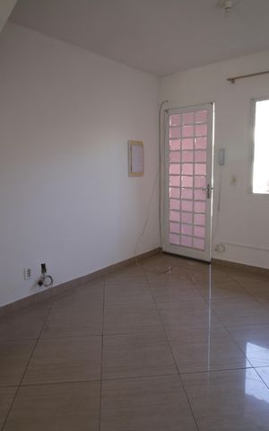 Casa para alugar com 50m², 2 quartos e 1 vagaSala