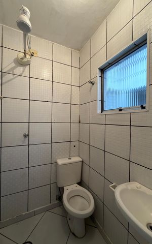 Casa à venda com 208m², 2 quartos e 2 vagasBanheiro de serviço