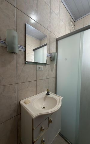 Casa à venda com 208m², 2 quartos e 2 vagasBanheiro Social