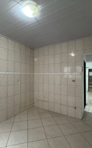 Casa à venda com 208m², 2 quartos e 2 vagasCozinha