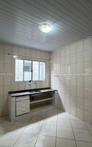Casa à venda com 208m², 2 quartos e 2 vagasCozinha 