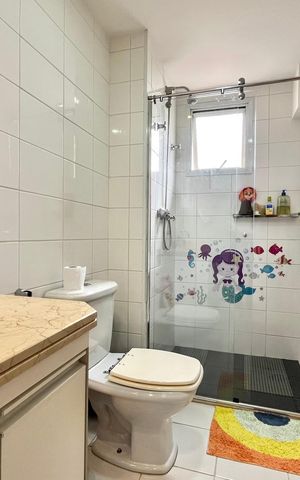 Apartamento à venda com 145m², 3 quartos e 4 vagas Apartamento à venda com 145m², 3 quartos e 4 vagasBanheiro da Suíte 2