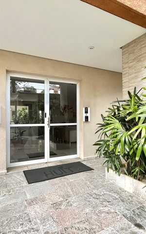 Apartamento à venda com 145m², 3 quartos e 4 vagas Apartamento à venda com 145m², 3 quartos e 4 vagasHall de entrada