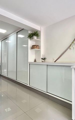 Apartamento à venda com 145m², 3 quartos e 4 vagas Apartamento à venda com 145m², 3 quartos e 4 vagasÁrea de Serviço