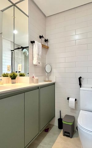 Apartamento à venda com 145m², 3 quartos e 4 vagas Apartamento à venda com 145m², 3 quartos e 4 vagasBanheiro da Suíte 1