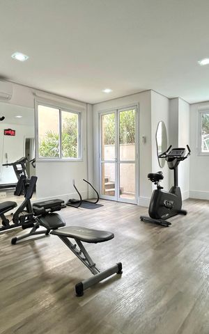 Apartamento à venda com 145m², 3 quartos e 4 vagas Apartamento à venda com 145m², 3 quartos e 4 vagasÁrea comum - Academia