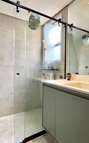 Apartamento à venda com 145m², 3 quartos e 4 vagas Apartamento à venda com 145m², 3 quartos e 4 vagasBanheiro da Suíte 1