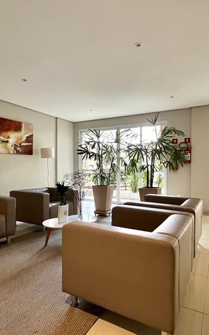 Apartamento à venda com 145m², 3 quartos e 4 vagas Apartamento à venda com 145m², 3 quartos e 4 vagasHall social