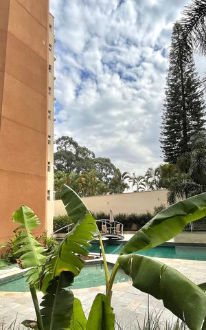 Apartamento à venda com 145m², 3 quartos e 4 vagas Apartamento à venda com 145m², 3 quartos e 4 vagasÁrea comum - Piscina