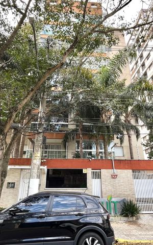 Apartamento à venda com 145m², 3 quartos e 4 vagas Apartamento à venda com 145m², 3 quartos e 4 vagasFachada