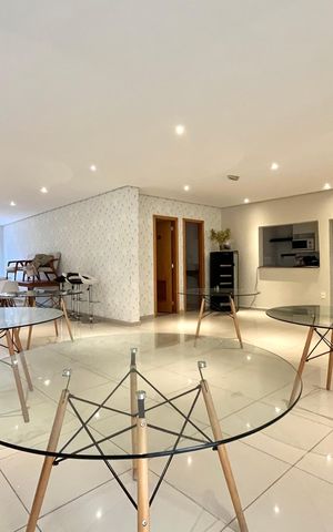 Apartamento à venda com 145m², 3 quartos e 4 vagas Apartamento à venda com 145m², 3 quartos e 4 vagasÁrea comum - Salão de festas