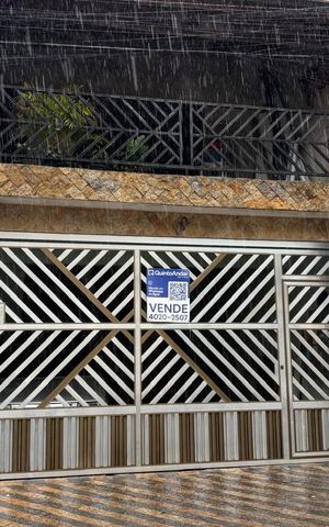 Casa à venda com 125m², 3 quartos e 2 vagasFachada 