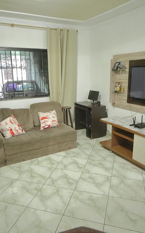 Casa à venda com 125m², 3 quartos e 2 vagasSala