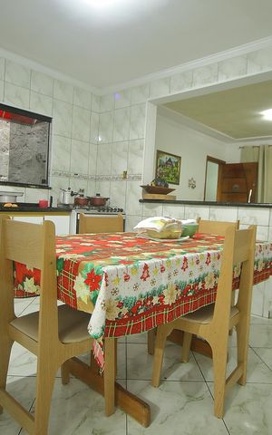 Casa à venda com 125m², 3 quartos e 2 vagasCozinha 