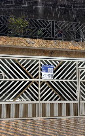 Casa à venda com 125m², 3 quartos e 2 vagasFachada 