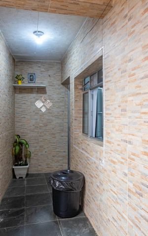 Casa à venda com 149m², 5 quartos e 1 vaga Casa à venda com 149m², 5 quartos e 1 vagaCasa 1 - entrada