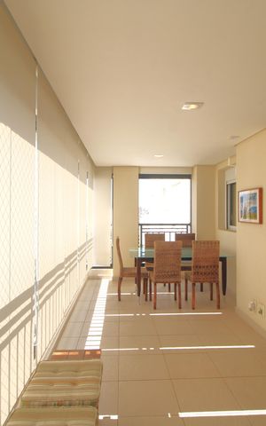 Apartamento para alugar com 160m², 3 quartos e 2 vagasVaranda