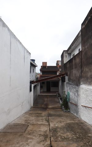 Casa para alugar com 45m², 1 quarto e 3 vagasQuintal e Garagem