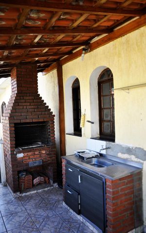 Casa à venda com 180m², 5 quartos e 2 vagas Casa à venda com 180m², 5 quartos e 2 vagasDetalhe - Casa 01 - Varanda