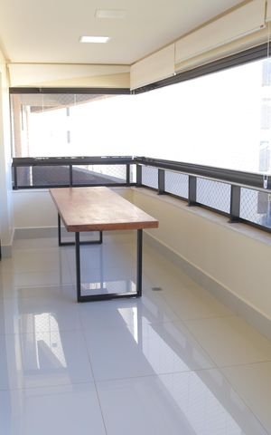 Apartamento para alugar com 145m², 3 quartos e 2 vagasVaranda