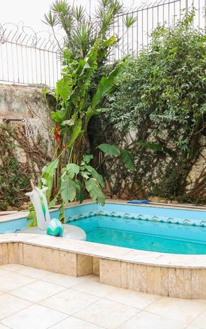 Casa de condomínio à venda com 207m², 3 quartos e 4 vagas Casa de condomínio à venda com 207m², 3 quartos e 4 vagasPiscina