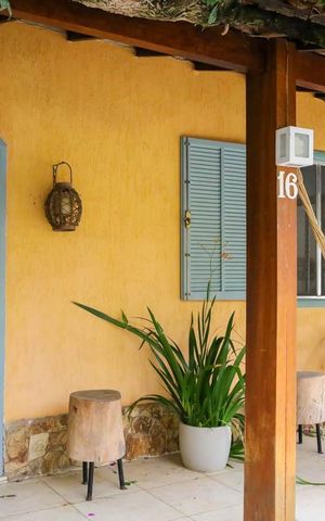 Casa de condomínio à venda com 207m², 3 quartos e 4 vagas Casa de condomínio à venda com 207m², 3 quartos e 4 vagasVaranda da Frente