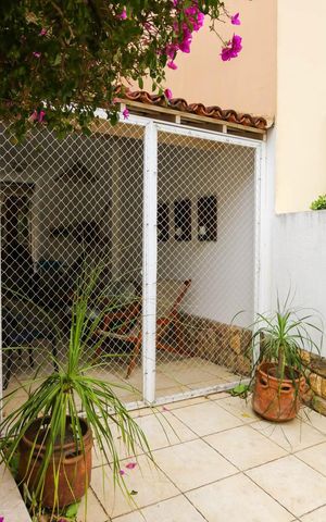 Casa de condomínio à venda com 207m², 3 quartos e 4 vagas Casa de condomínio à venda com 207m², 3 quartos e 4 vagasGaragem