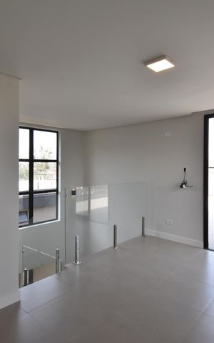 Casa de condomínio à venda com 234m², 3 quartos e 4 vagasÁtico