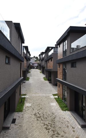 Casa de condomínio à venda com 268m², 3 quartos e 4 vagasÁrea comum